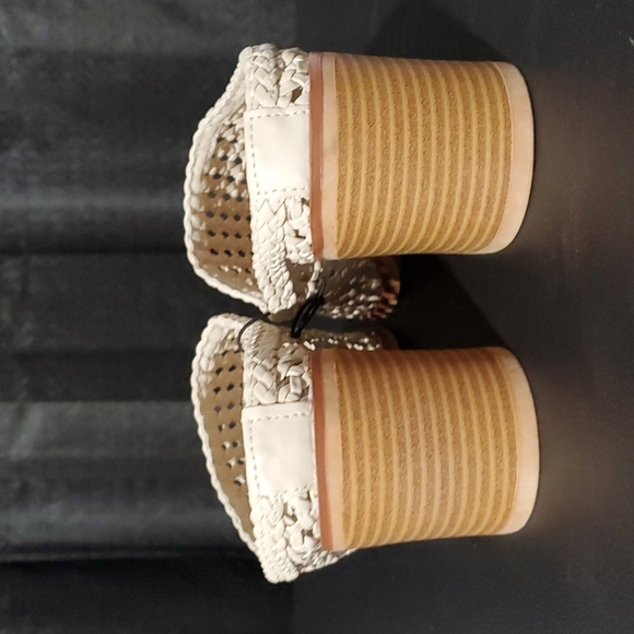 Time and Tru Cream Woven Mules - Picture 12 of 17